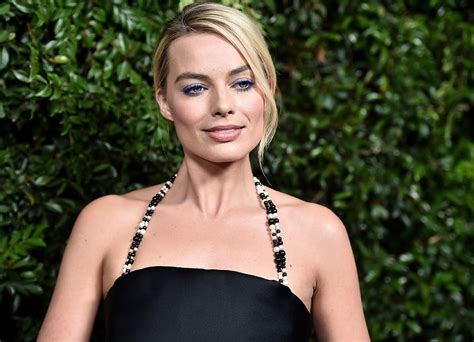 margot robbie fit pics|Margot Robbies Secrets to a Fit and Healthy Body